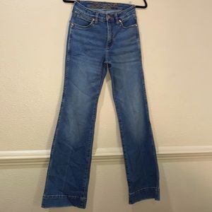 Flare Wrangler Jeans